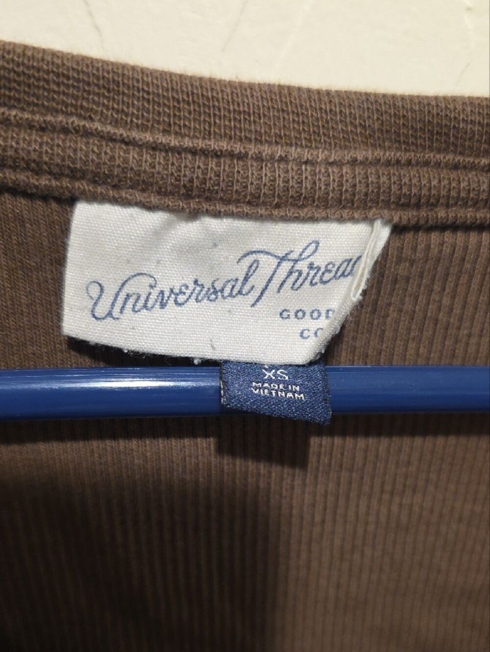 Universal Thread Brown Scoop Neck Long Sleeve Top - Picture 2 of 6